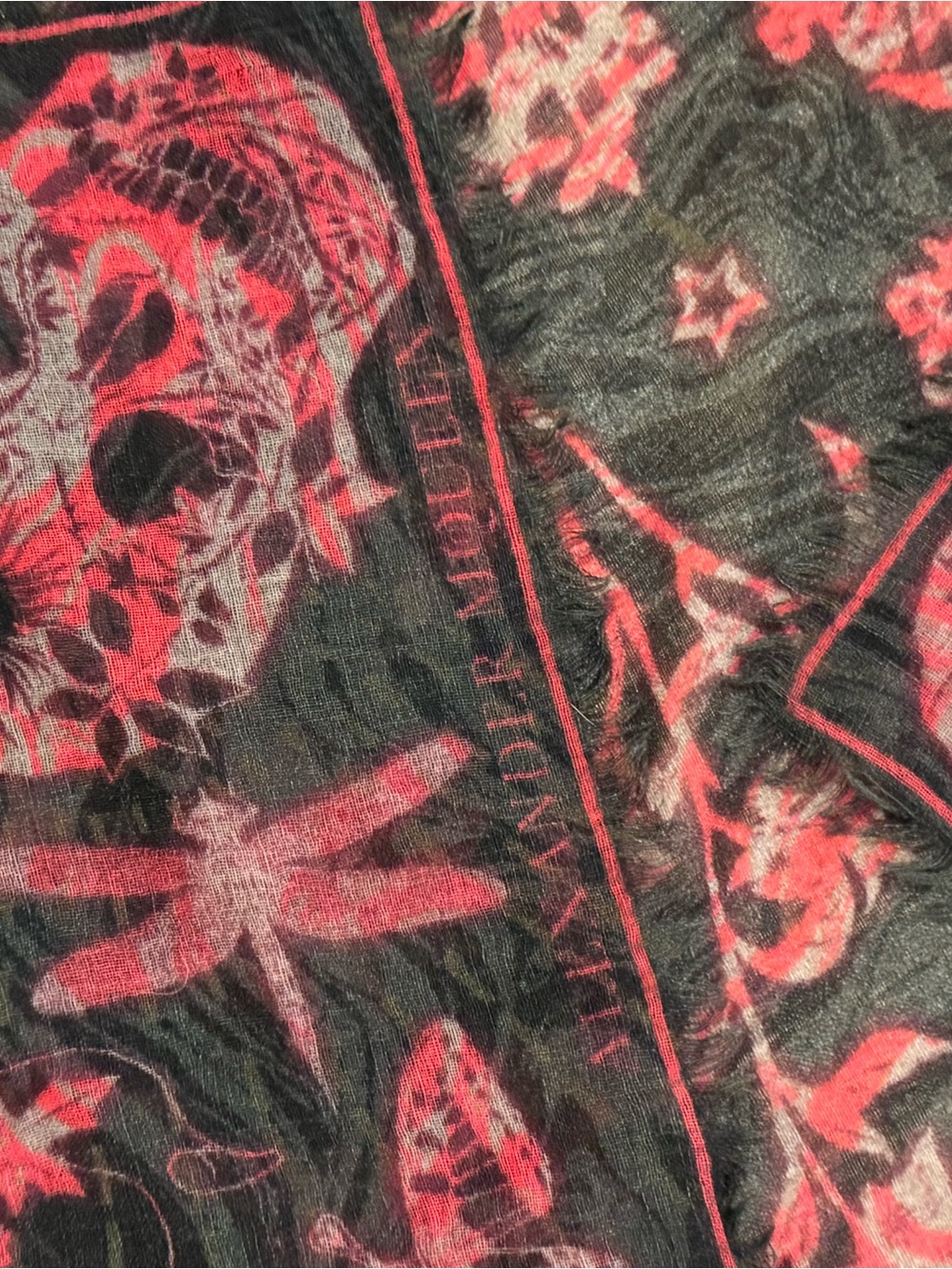 Alexander McQueen Black and Red Skull & Floral Wool Scarf - Picture 3 of 3